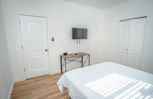 Nevada Street House | Cozy Remodeled 2br-1ba Near Downtown