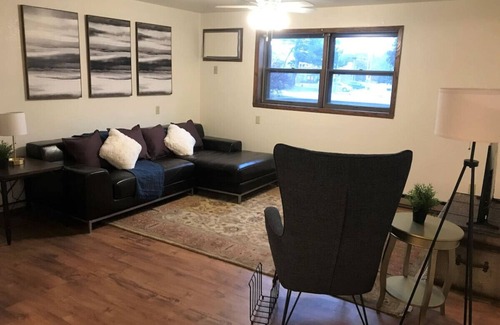 Kaukauna Apartment | Cozy Remodeled Apartment near Green Bay & Appleton