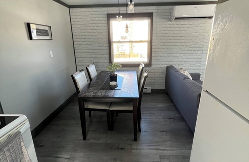 Bathurst House | Cozy remodelled house minutes away from hiking trails and Chaleur Bay