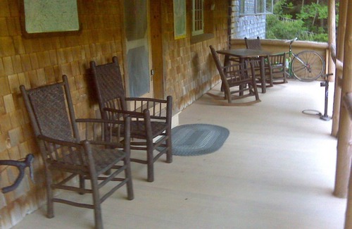 Williamstown Cabin | Cozy renovated cabin in Williamstown, steps from hiking trails
