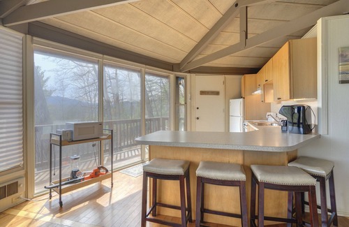 White Sulphur Springs House | Cozy rental near Greenbrier Resort with a deck, stunning views modern-rustic charm, and full kitchen
