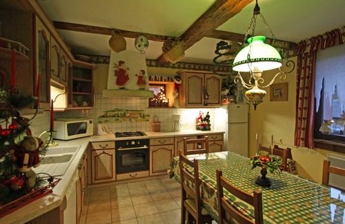 Provencheres-et-Colroy Cottage | Cozy Retreat in Nature, Ideal for Exploration – Fireplace, Garden, Baby and Motorbike Friendly