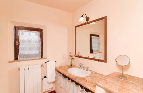 Monticchiello Other | Cozy retreat for 2 with pool & A/C in Val d'Orcia | Moraiolo