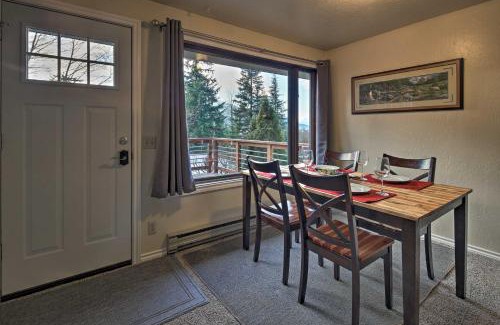 Mendenhall Valley Apartment | Cozy Retreat with Fire Pit - Near Mendenhall Glacier