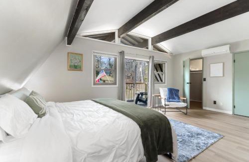 Como House | Cozy Retreat With Game Room Lake Como WI