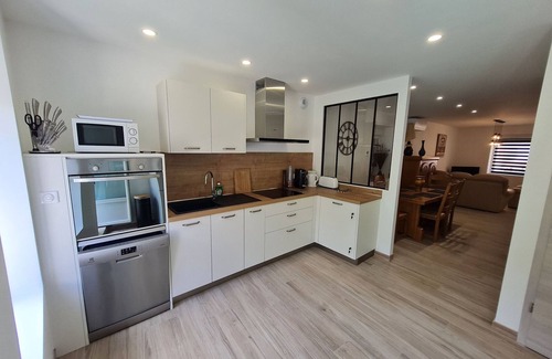 Raon-l'Etape Cottage | Cozy Riverside Getaway: 3-Bed Home with Balcony, Modern Amenities, Near Lakes & Skiing