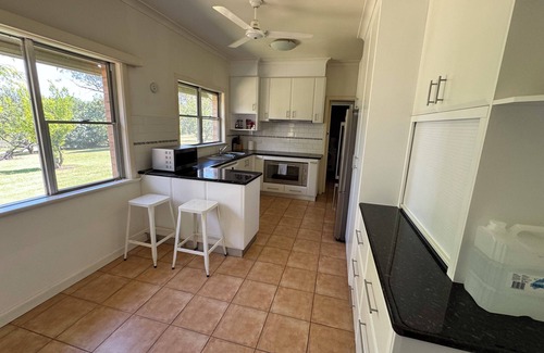 Nagambie House | Cozy Riverside Property with River Access & Boat Ramp and Dock