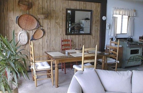 Luray Cabin | Cozy Romantic Cabin with Fantastic Views of the Blue Ridge