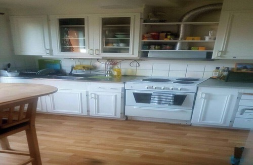 Solna Apartment | Cozy room 3min from Stockholm. Good communication. Close to Hagaparken & shopping center.