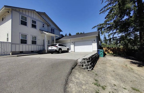 Tukwila House | Cozy room 7mins to the Seatac Airport and Sound transit