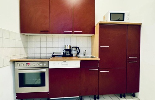 Grinzing Apartment | Cozy Room in a Shared Apt, 10Min to FAC Platz