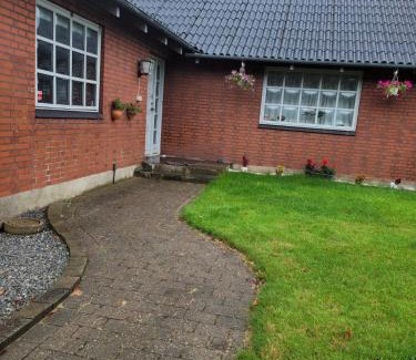 Billund House | Cozy Room with Garden and WiFi