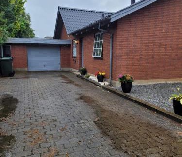 Billund House | Cozy Room with Garden and WiFi