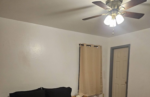 Copperas Cove House | Cozy Rustic 3 Bedrooms House perfect for your vacation