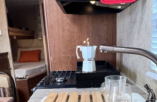 Paradise House | Cozy rv near everything !