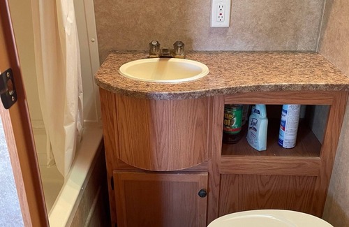 Cope House | Cozy RV on working ranch in Akron/Otis area with AC