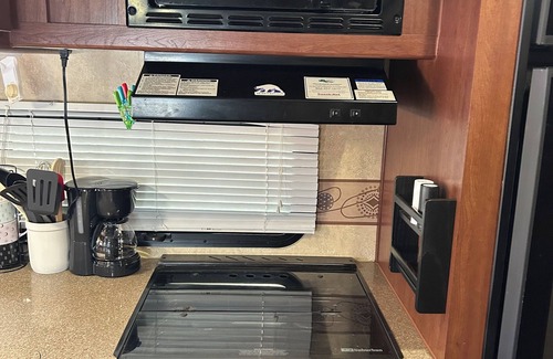 San Marcos House | Cozy RV with AC and WiFi in Terrific San Marcos, close to river tubing.
