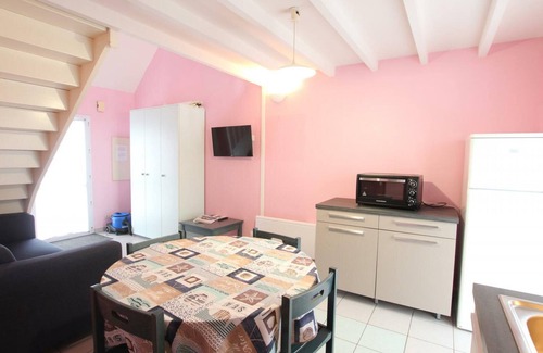 Siouville-Hague Cottage | Cozy Seaside Cottage: 3-Bedrooms, Near Beach, Surf Spot, Pet-Friendly, Internet, Parking