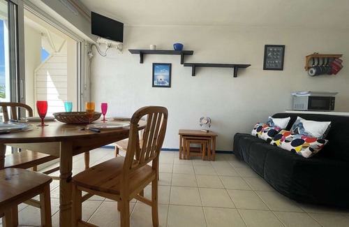 Quartier du Casino Apartment | Cozy Seaside Apt: Terrace, Pool, Parking – Sleeps 4