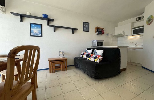 Quartier du Casino Apartment | Cozy Seaside Apt: Terrace, Pool, Parking – Sleeps 4