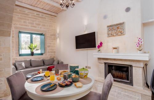 Prines House | Cozy Secret Home with Jetted Tub