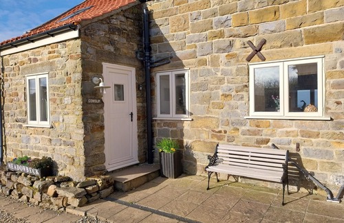 Briggswath House | Cozy self catering cottage, wonderful sea & countryside views, pet friendly