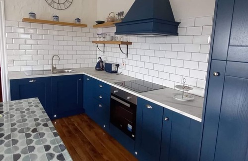 Bouvet Island House | Cozy semi detached cottage 5 mins drive from Doolin. Cliffs of Moher views!