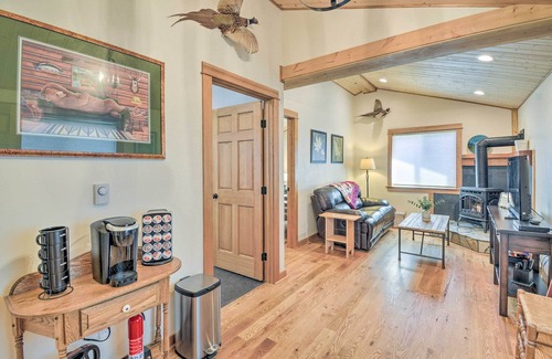 Adelma Beach Condo | Cozy Sequim Condo: Olympic Discovery Trail Access!