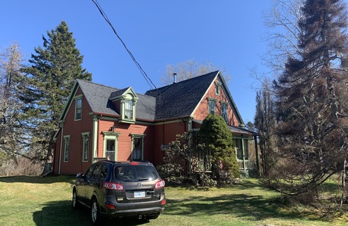 Lunenburg County House | Cozy south shore home close to beautiful beaches!