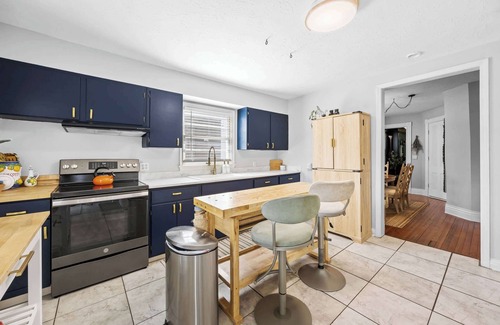 Wilder Park Apartment | Cozy Southern Parkway Home | Prime Location!