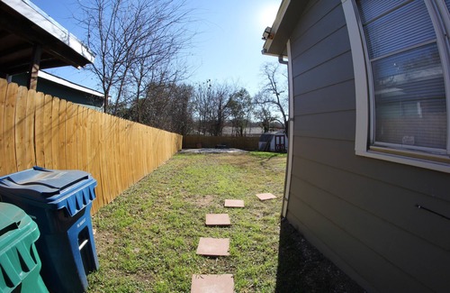 Eastside Promise Neighborhood House | Cozy space minutes from downtown