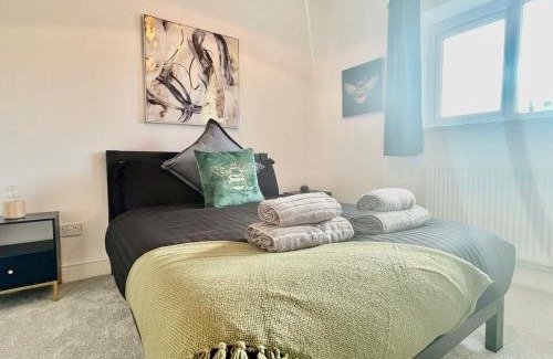 Landore House | Cozy & Spacious 3-bedroom home
