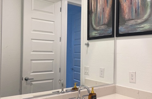 South Mountain House | Cozy, spacious and modern 4-bedroom new built house