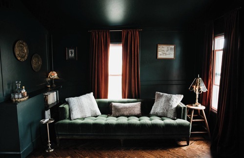 Norman House | Cozy, speakeasy style house located in the heart of Norman