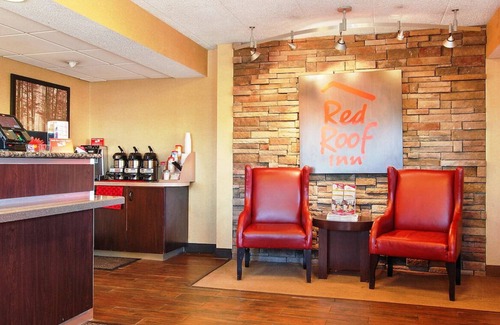 North Canton House | Cozy Stay Near Westfield Belden Village Mall, Conveniently Located for You