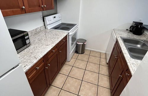 Indianapolis Condo | Cozy stay with Sweet Home IN! Enjoy your stay!