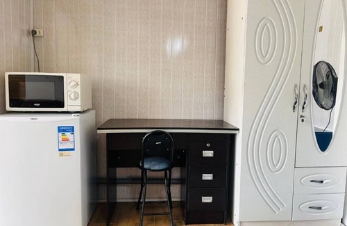 Roches Brunes Apartment | Cozy Studio with WiFi in Beau Bassin-Rose Hill, 2.5km to Ebene