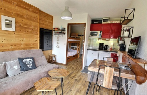 Montalbert Apartment | Cozy Studio Near Ski Slopes, Ideal for Families, Fully Equipped Kitchen