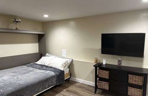 North Massapequa Apartment | Cozy Studio Apartment With Park View /Pet-Friendly Neighborhood