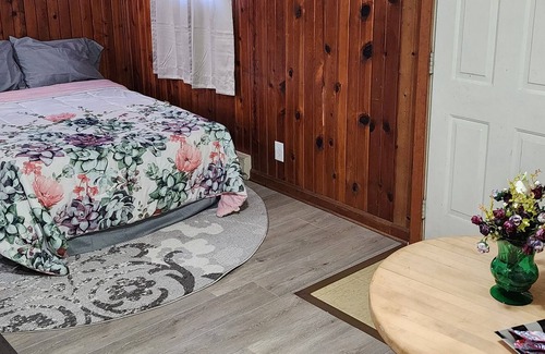 Mahomet Apartment | Cozy studio apartment near downtown Mahomet