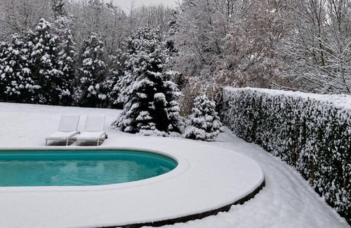 Baelen Apartment | Cozy studio at the foot of the Fagnes with swimming pool