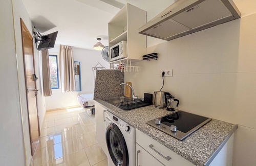 Corralejo Apartment | Cozy Studio City Center, 100m to Beach, Pool, WiFi