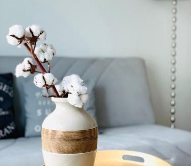 Lantinen District Apartment | Cozy studio, easy access to Helsinki and near shopping center