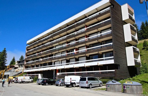 Chamrousse Apartment | Cozy studio for 3, balcony, close to slopes and shops