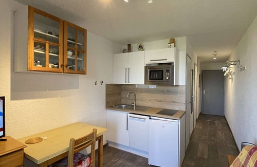 Eclose-Est Apartment | Cozy Studio for 4, Balcony, Pet-Friendly, Near Ski Lift - Alpe d'Huez