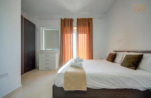 Mosta Apartment | Cozy Studio home with Stunning Mosta Dome Views by 360 Estates