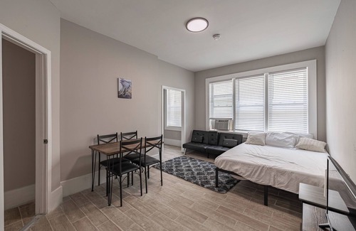 Logan Circle Apartment | Cozy studio in Dupont, Washington DC