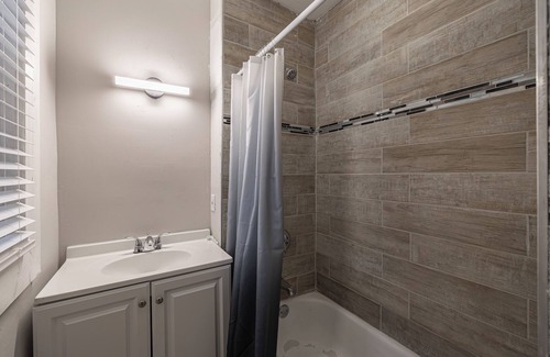 Logan Circle Apartment | Cozy studio in Dupont, Washington DC