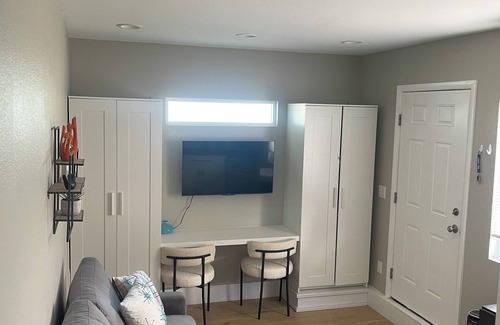 Panorama City Apartment | Cozy studio in phenomenal Los Angeles with WiFi, AC