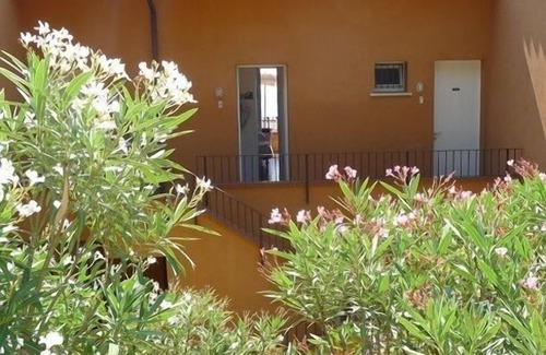 Capo D'arco Apartment | Cozy studio in the countryside, with balcony, sea view.